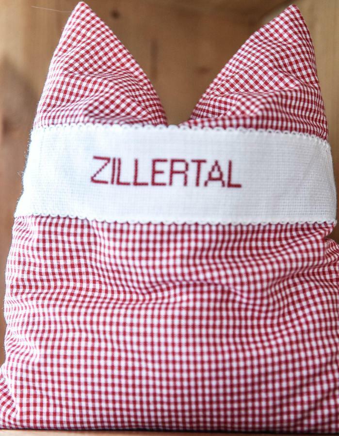 Ferienhaus Schneiderhaeusl Zillertal Stummerberg Eksteriør billede